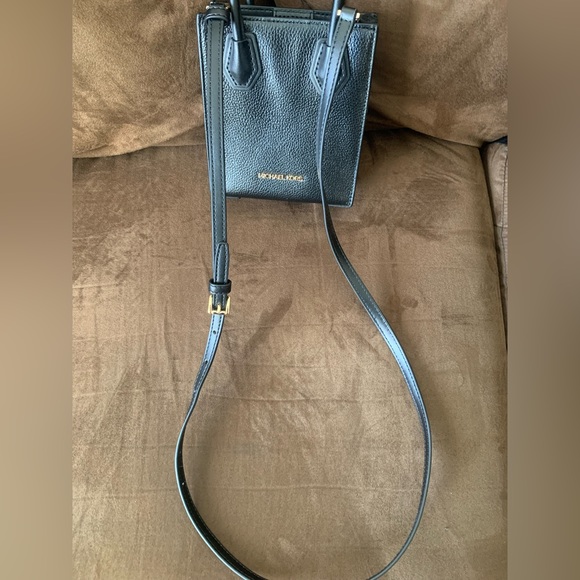 MICAHEL MICHAEL KORS MERCER EXTRA SMALL PEBBLES LEATHER CROSSBODY BAG - Picture 5 of 6